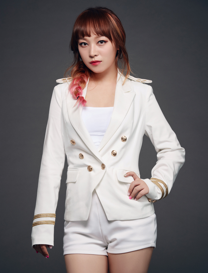 The Unit Kang Min Hee (Solo) KSTATION TV