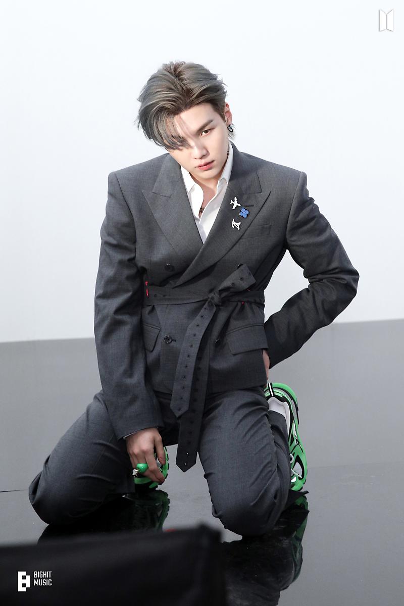 アイドル BTS SUGA kstar wonder アイドル BTS SUGA kstar wonder