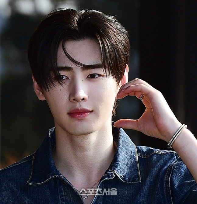 ENHYPEN-SUNGHOON-2.jpg