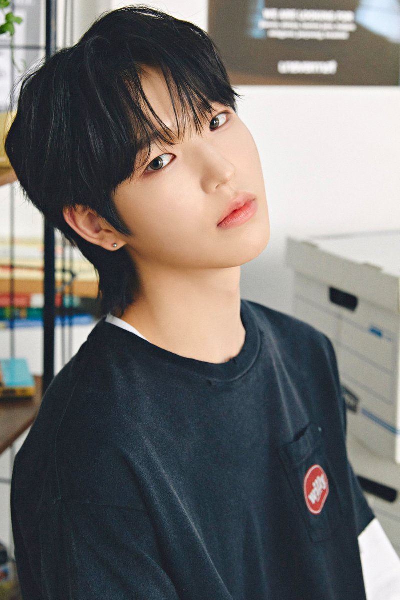 IDNTT – LEE JAE YOUNG 1 – KSTATION TV
